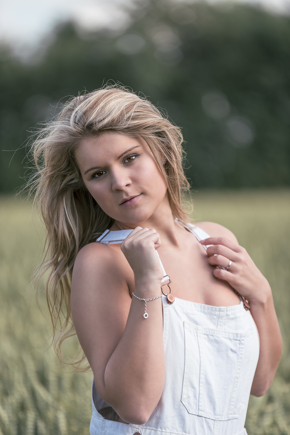 Birte im Kornfeld 12